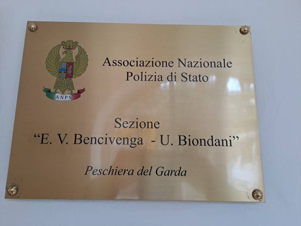 Il 23 maggio, alla Scuola di Polizia di Peschiera del Garda, ricordate le vittime della strage di Capaci, scoperto il murales intitolato a Vincenzo Bencivenga, ucciso in servizio dalla delinquenza con Ulderico Biondani. A loro è intitolata la sezione Anps di Peschiera. Lectio Magistralis del prof. Vittorino&nbsp;Andreoli