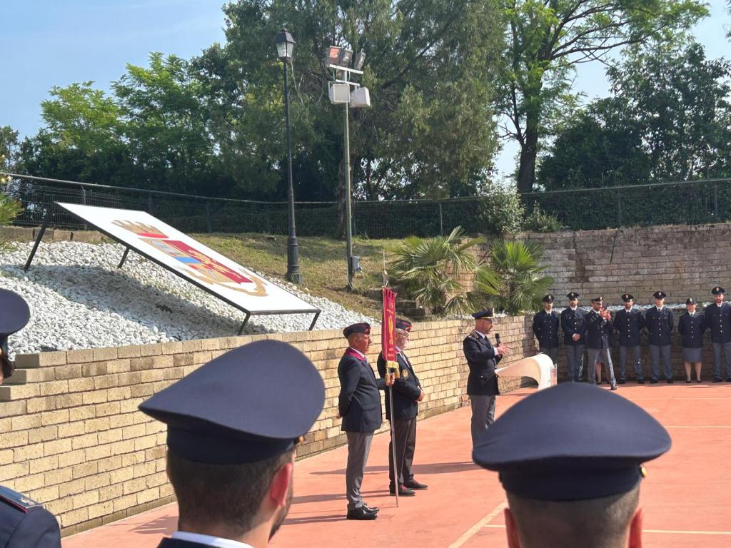 Consegnati oggi gli alamari ai 2337allievi delle varie scuole di Polizia. Dopo il giuramento saranno agenti a tutti gli&nbsp;effetti