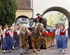 Anps in gita alla Traubenfest di Merano. Il 20 ottobre i soci sono invitati a partecipare alla famosa festa dell’uva del sud&nbsp;Tirolo